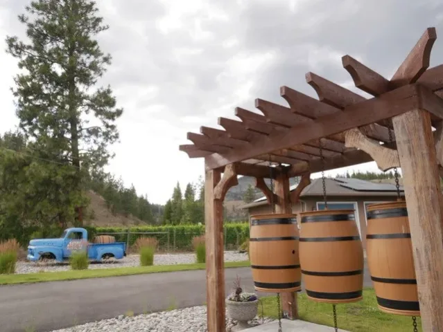 Basement suite with private entrance minutes from Oliver, BC